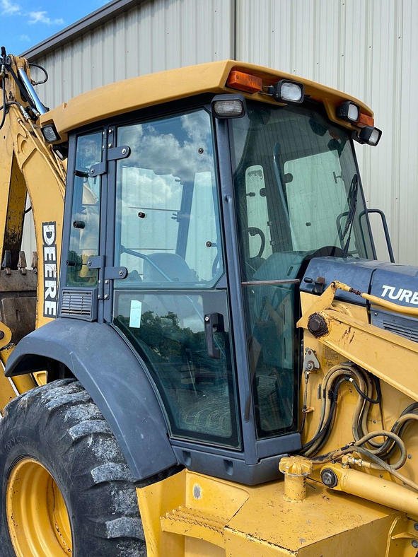 2002 John Deere 410G – Backhoe Loader