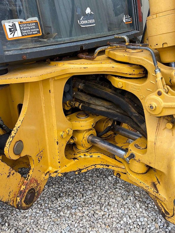 2002 John Deere 410G – Backhoe Loader